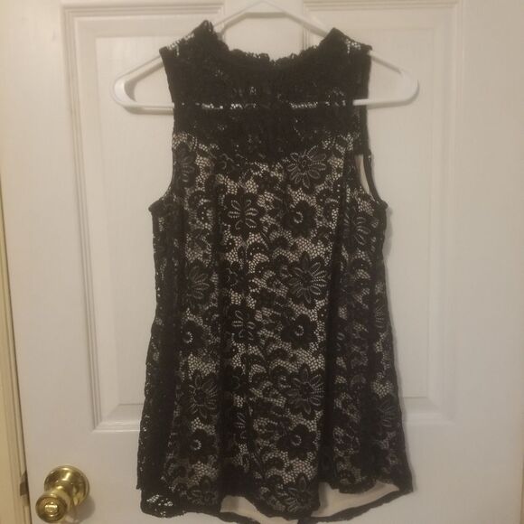 Iz Byer Mock Neck Sleeveless Flare Top Black Lace Overlay White Lining Sz Small - Picture 1 of 8